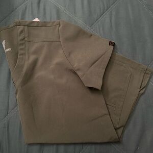 Monarch solo scrub top